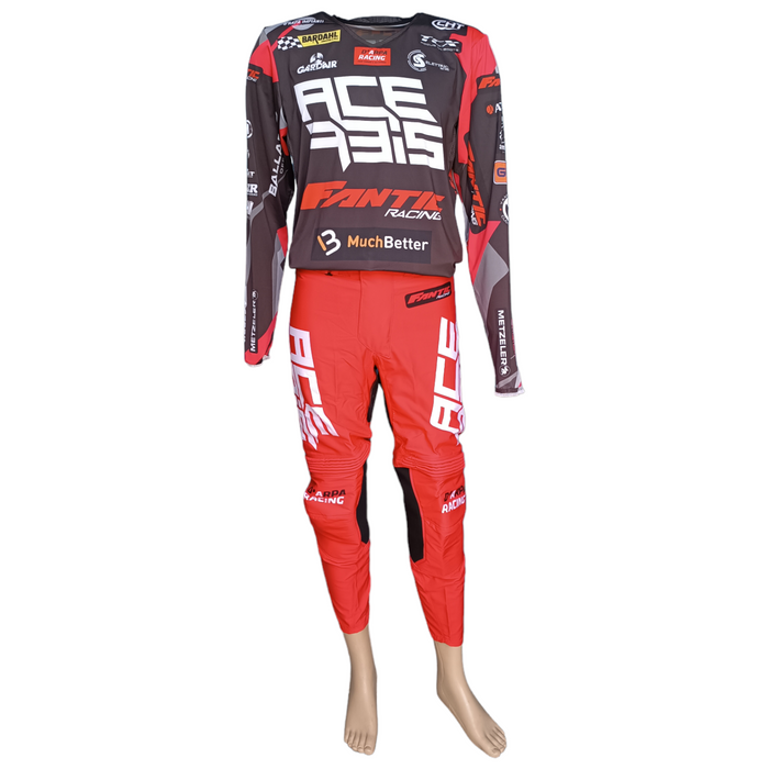 Set Hose + neue originale Shirt, kommt aus Überproduktion von Jed Etchells Fantic