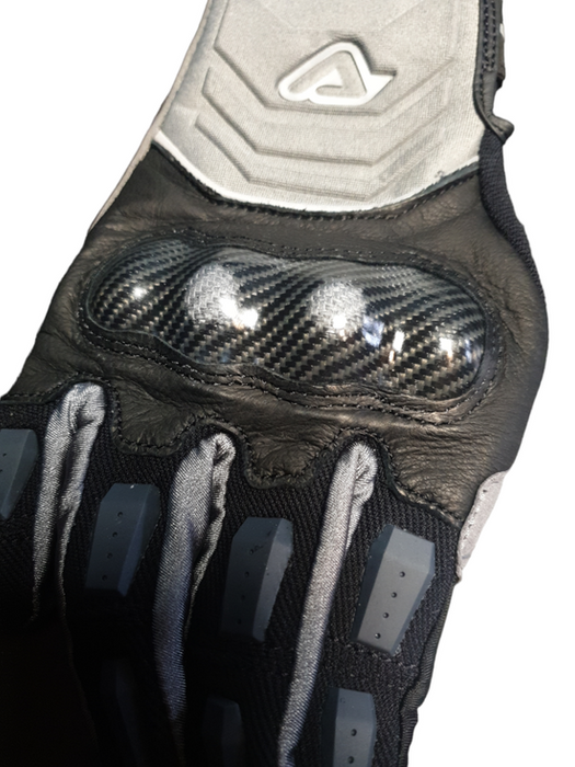 Acerbis Handschue CARBON G mit einem leichten Makel