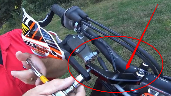 MAROLU FIXBAR mounting kit for handguards / triple clamp mounts. For 28 mm handlebars